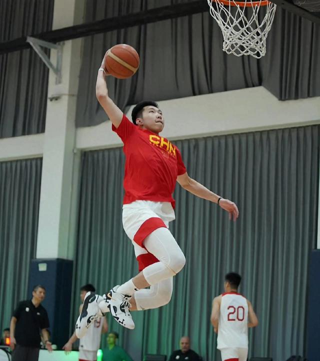 开云体育登录-包含年轻球员在比赛中崭露头角，被誉为新生力量的词条