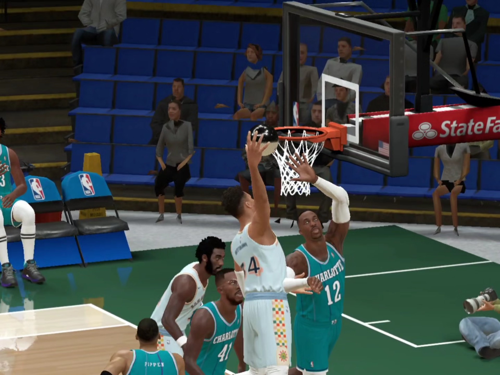 开云体育平台APP-关于中国男篮力克湖人B队，乔治·希尔统治全场的信息