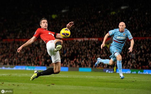 开云体育中国-那不勒斯轻取切尔西,范佩西完成帽子戏法的简单介绍