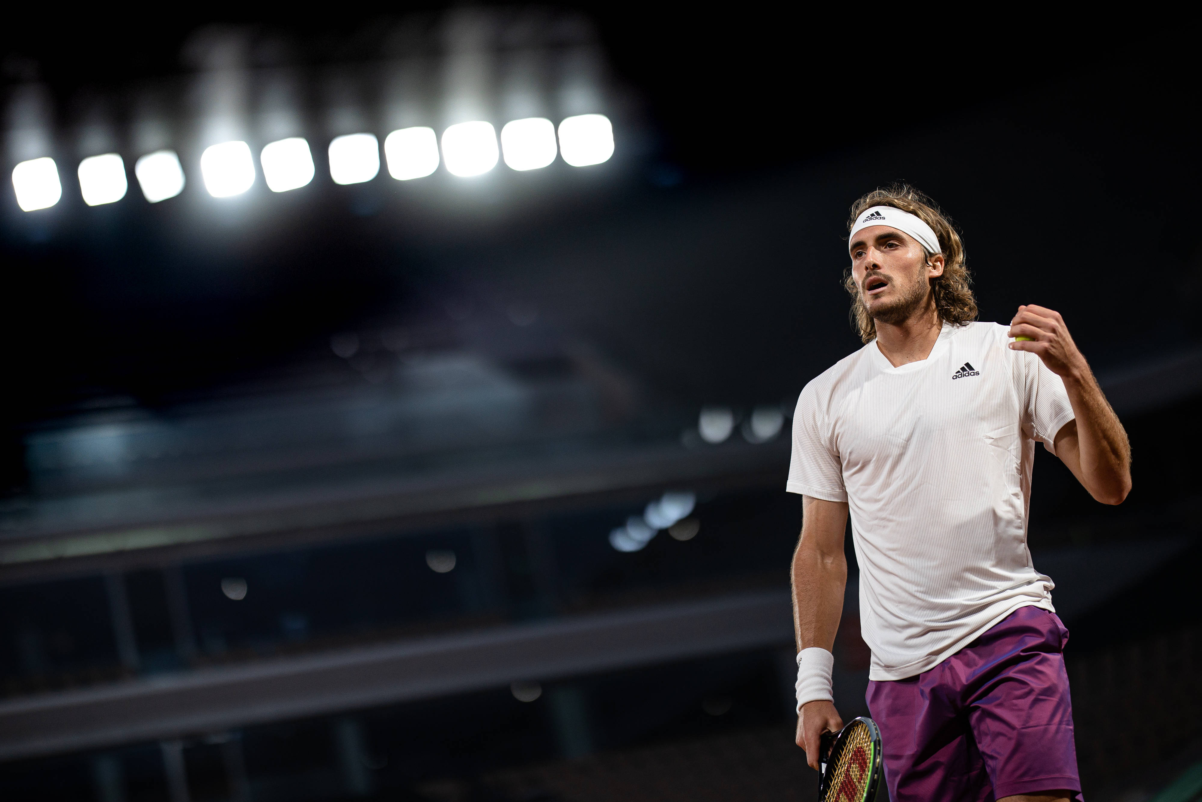 开云体育平台APP-关于世界网球队逆转欧洲网球队，西西帕斯惊艳世界的信息