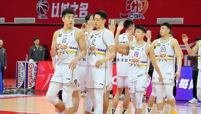 开云体育平台APP-一场经典之战!CBA点燃球迷热情