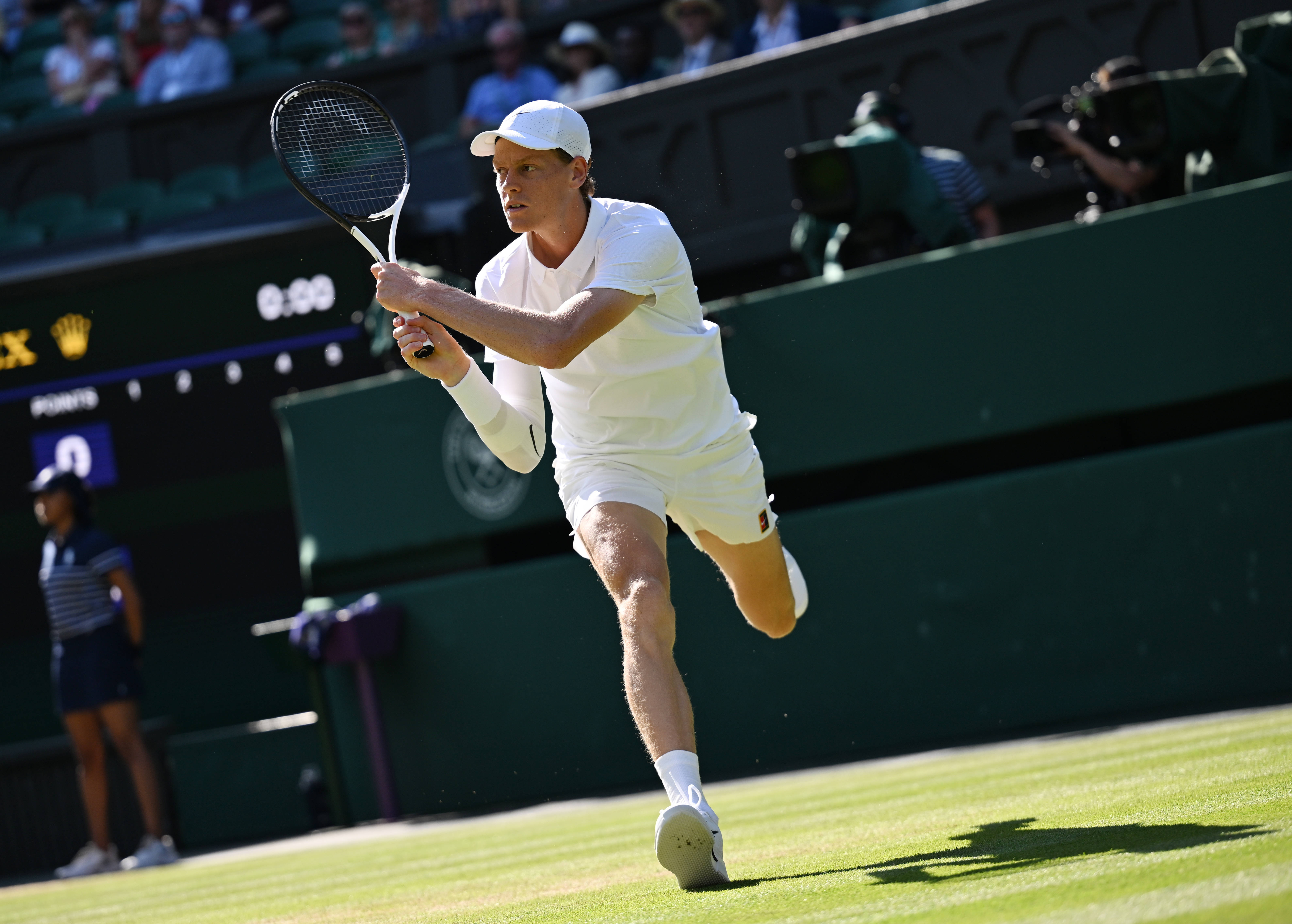 温网险胜戴维斯杯，辛纳统治全场