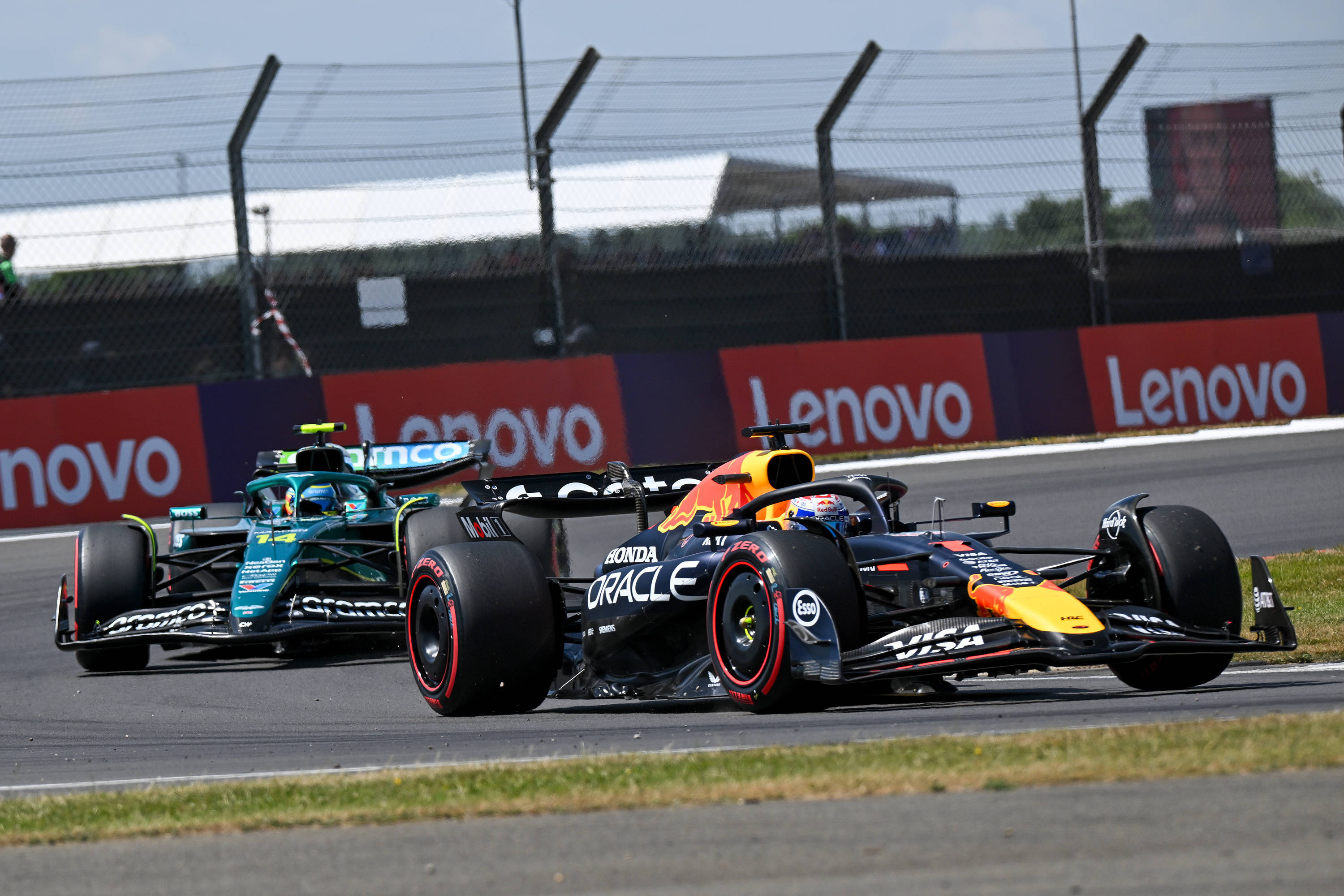 开云APP-迈凯伦横扫法拉利，拉塞尔扛起全队