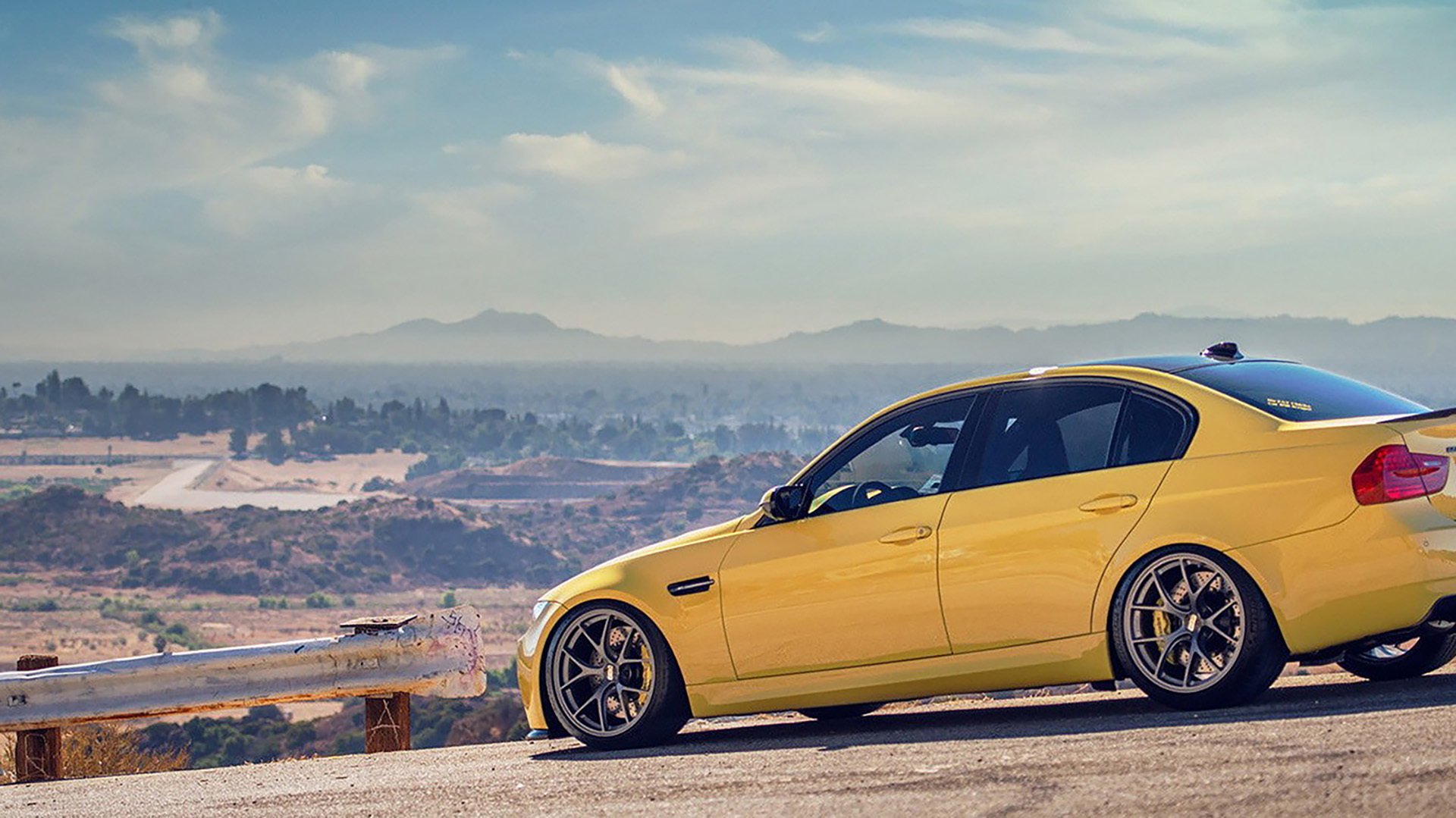 绿茵场与篮球馆的平行叙事,当弱旅掀翻豪门